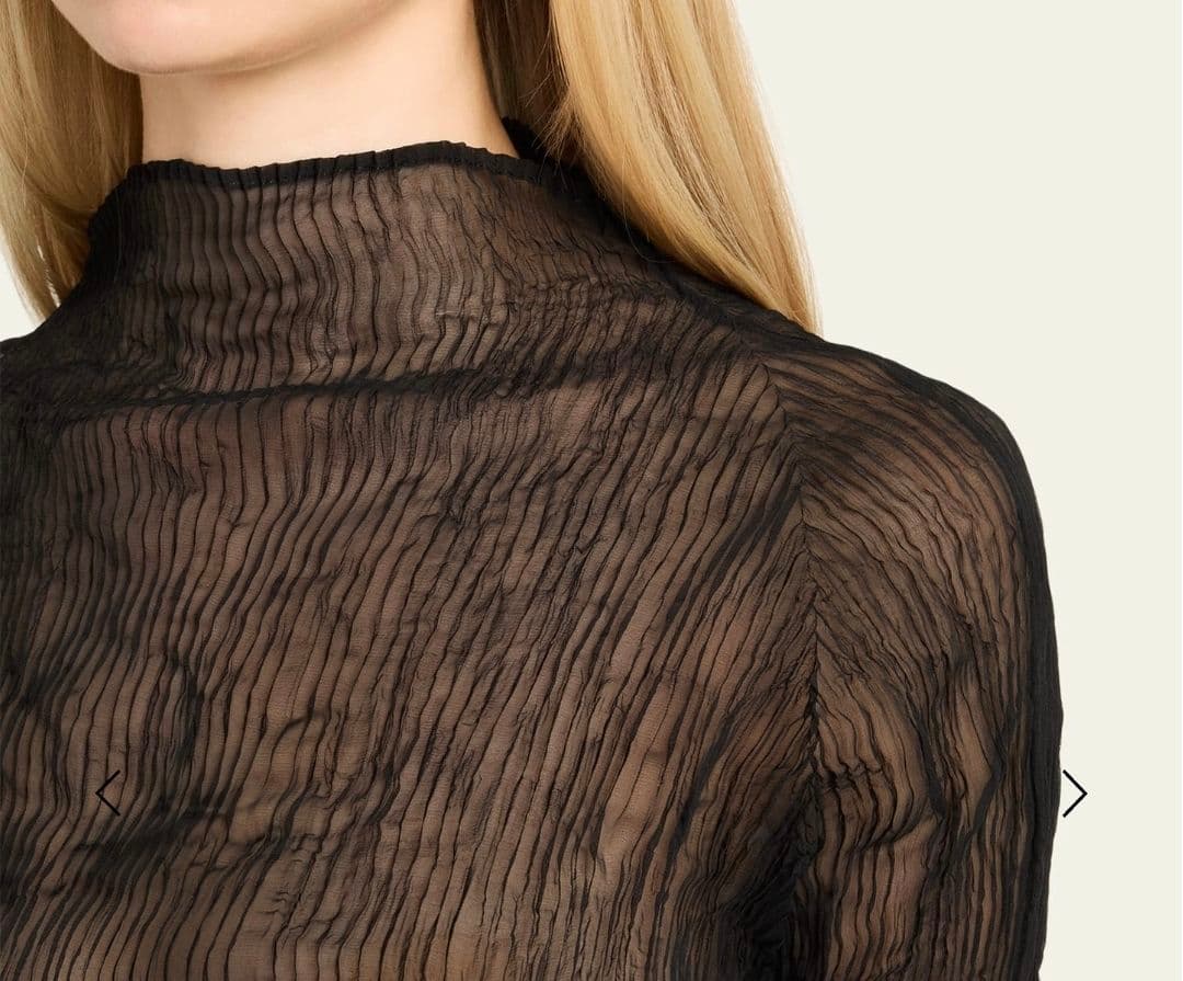 トップス ISSEY MIYAKE CHIFFON TWIST BLACK