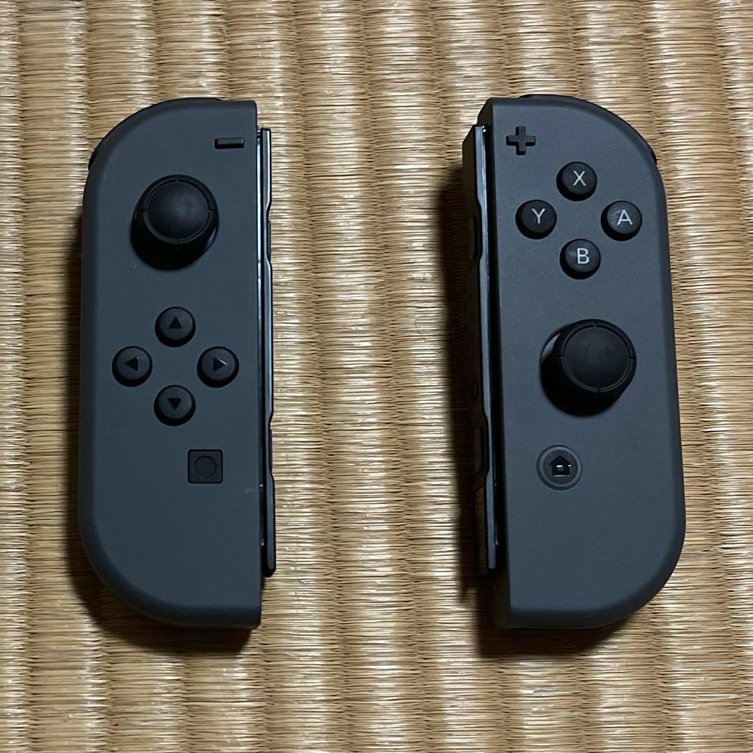 ニンテンドースイッチ(旧型)、ゲームソフト４種、コントローラー、ケースまとめ売り