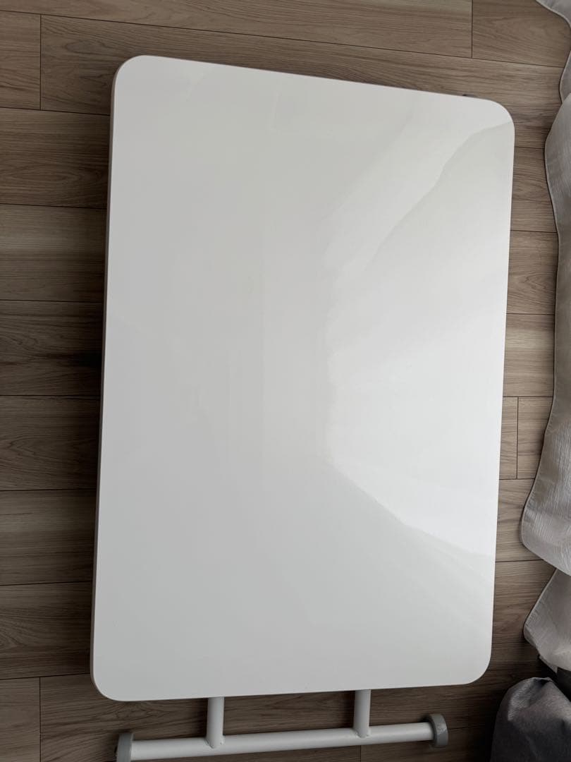 折りたたみ式ホワイトダイニングテーブル