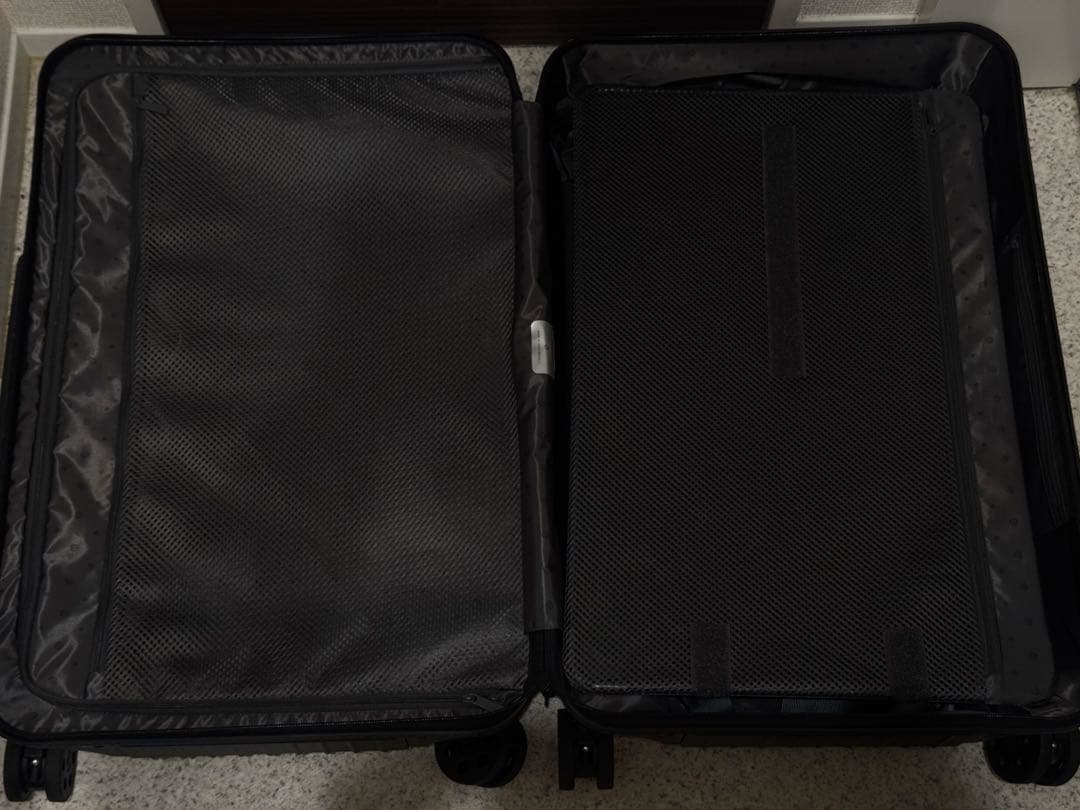 88　袋付き RIMOWA スーツケース エッセンシャル チェックイン M