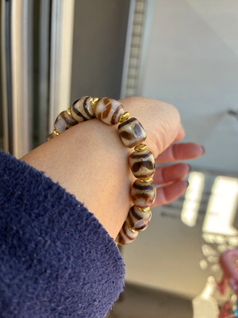 絶え間なく続く金運引き寄せ！水晶共生ドゥルージー結晶玉あり♪水紋天珠のブレス