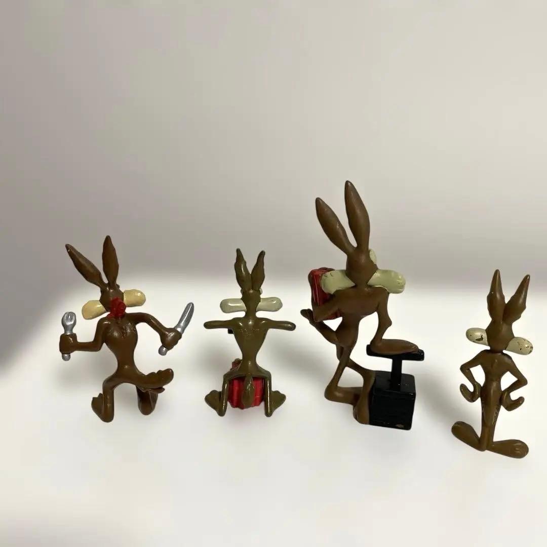 ワイリー コヨーテ フィギュア 8体セット