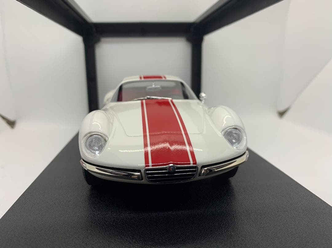 MAXIMA 1/18 アルファ・ロメオ GIULIA TZ2 COUPE