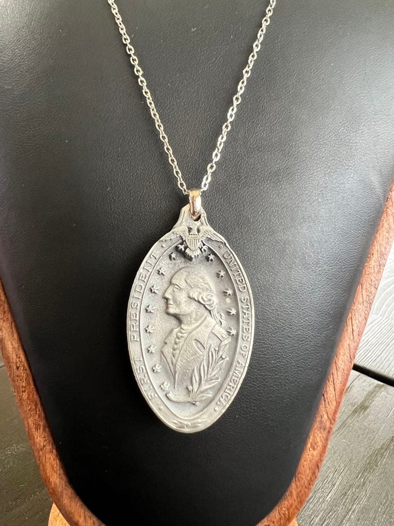 ジョージ・ワシントン モチーフ ネックレスとリングセット