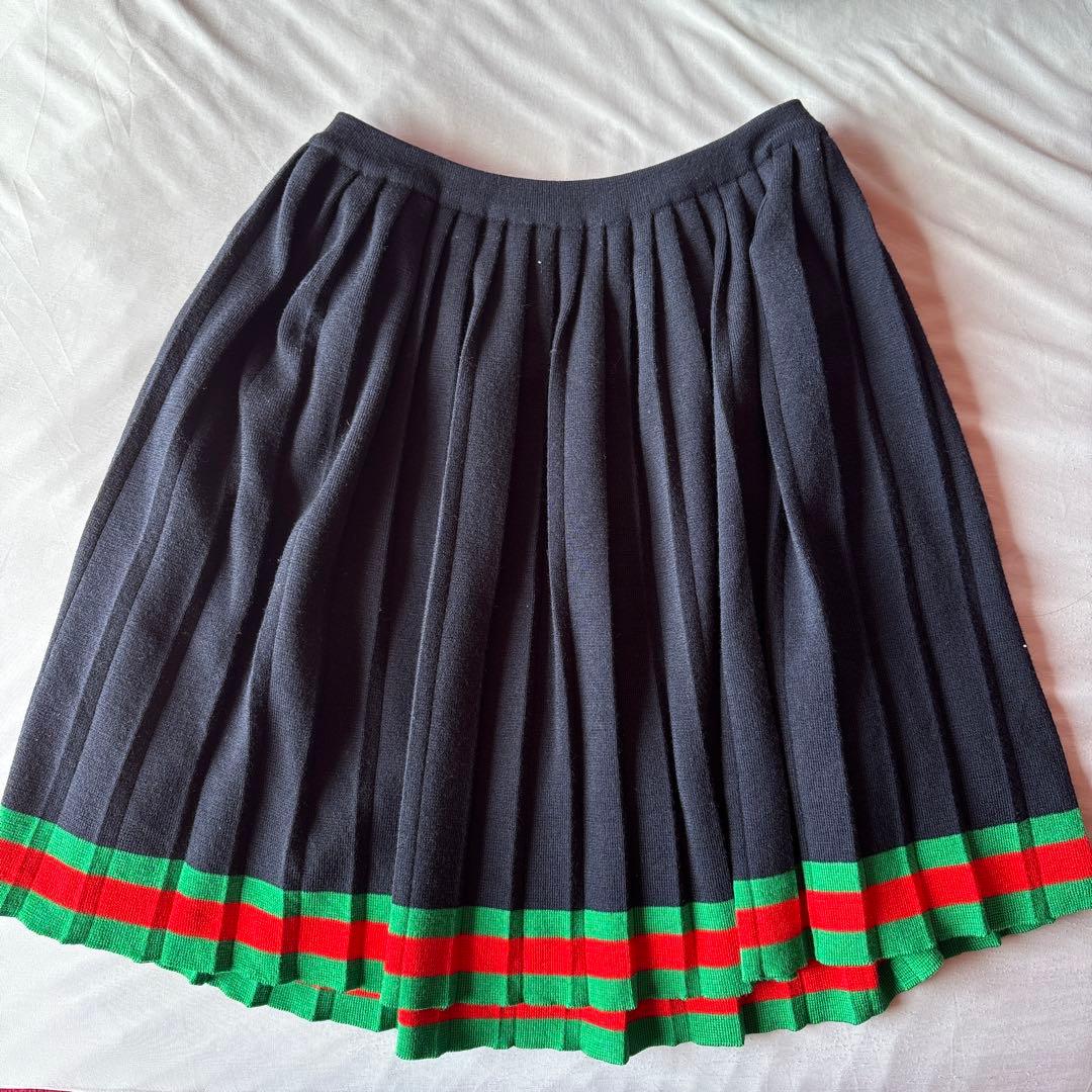 お値下げ✨GUCCI⭐️大人もOK・プリーツスカート（12Y）