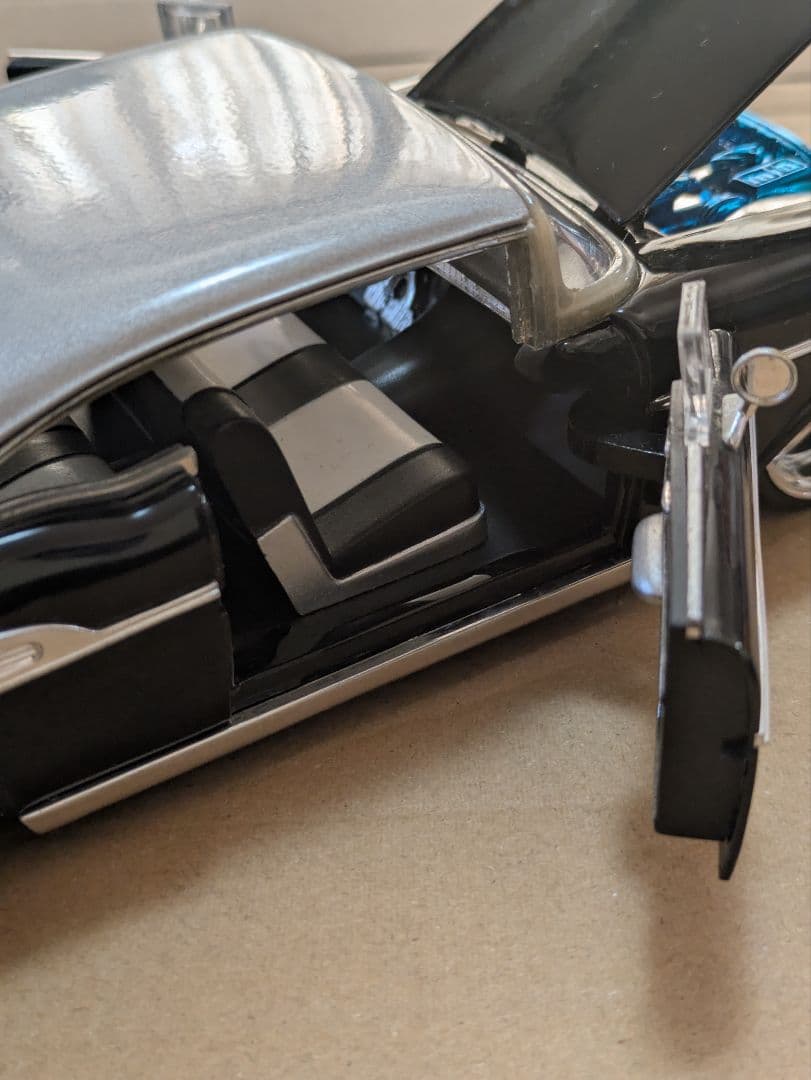 JADA 1957 シボレー ベルエア1/24スケール　ミニカー