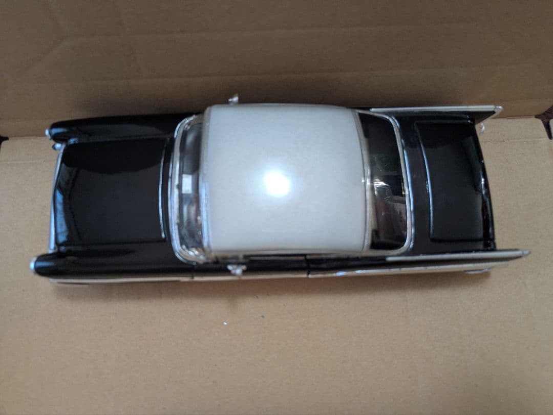 JADA 1957 シボレー ベルエア1/24スケール　ミニカー