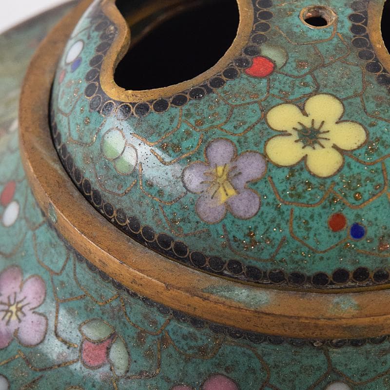 中国　古七宝琺瑯彩　花唐草文　三足蓋爐　香炉　M　R8546