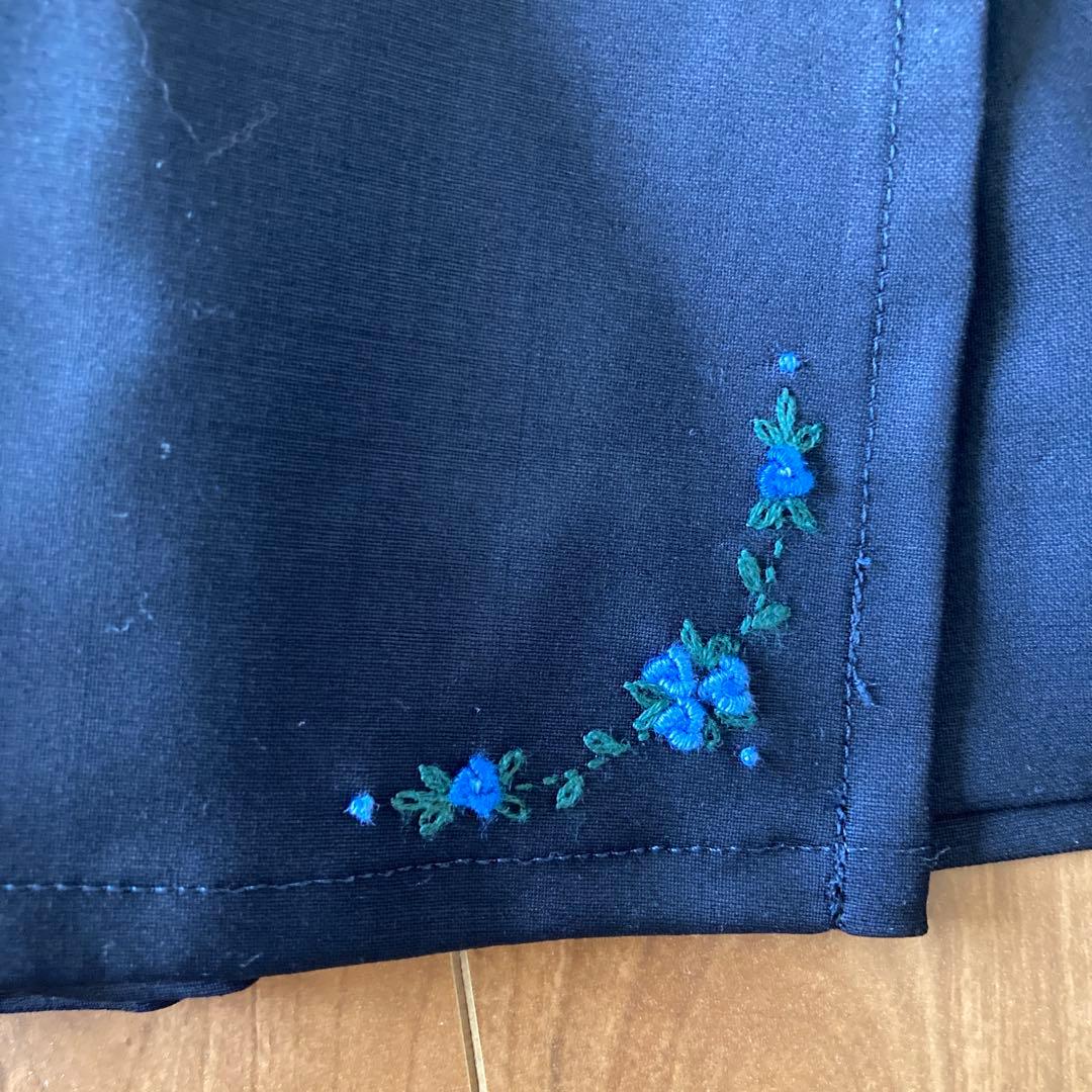小学校受験用 ネイビー キュロットスカート 青い花の刺繍