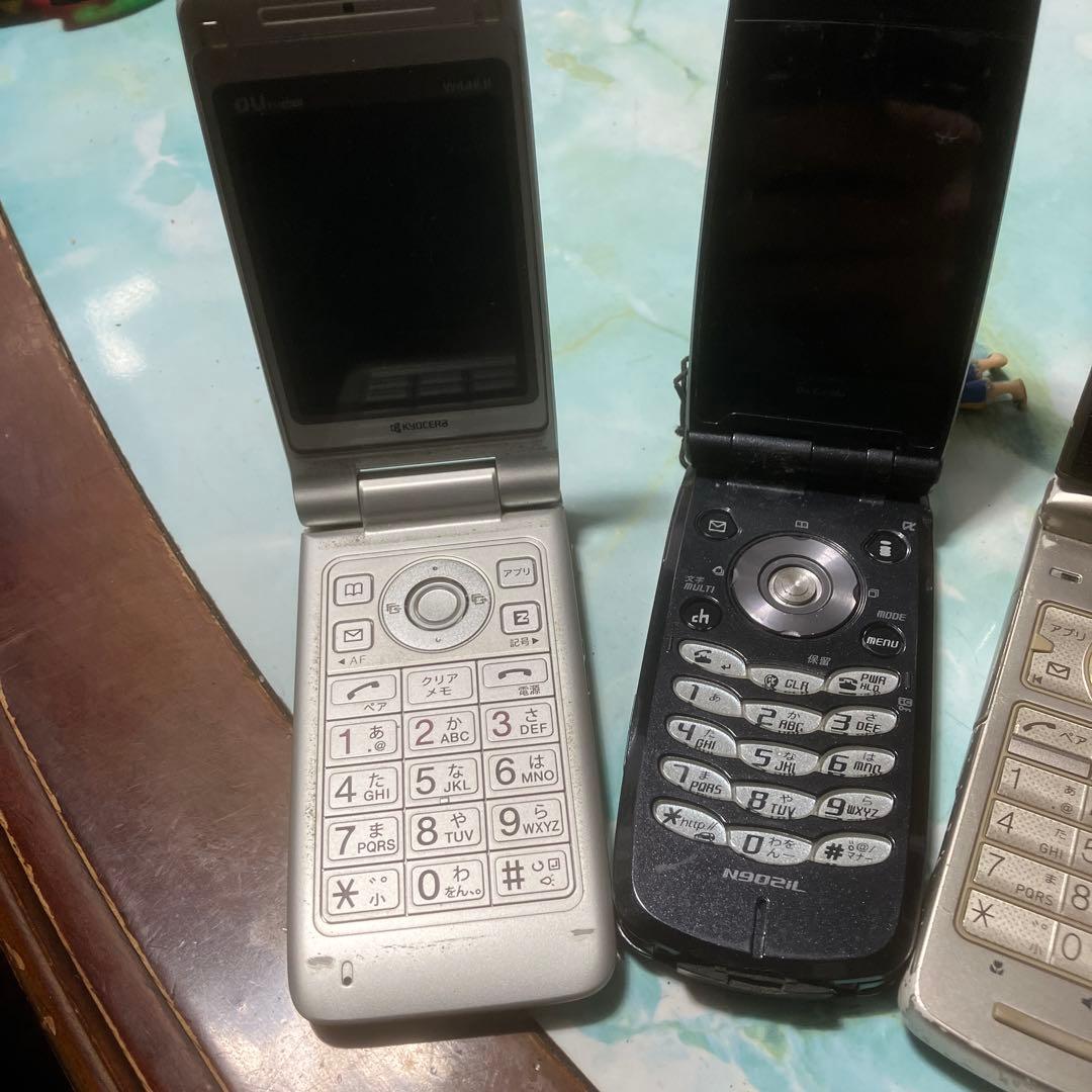 au 折りたたみ携帯電話 4台セット