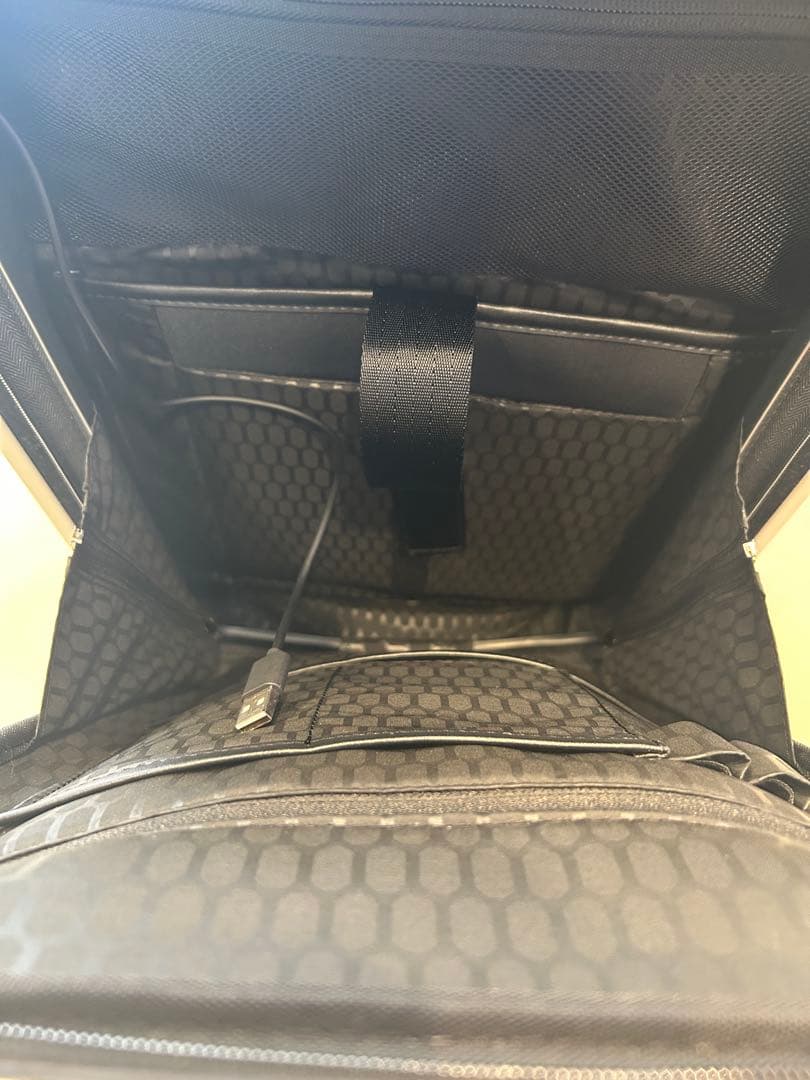 9月6日7日限定価格　ポルシェスーツケース　ブラック 新品未使用.確実本物