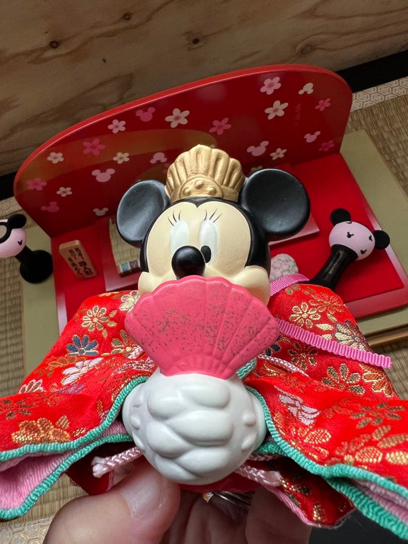ミッキーミニー雛人形　吉徳大光　陶器製　ガラスケース付き