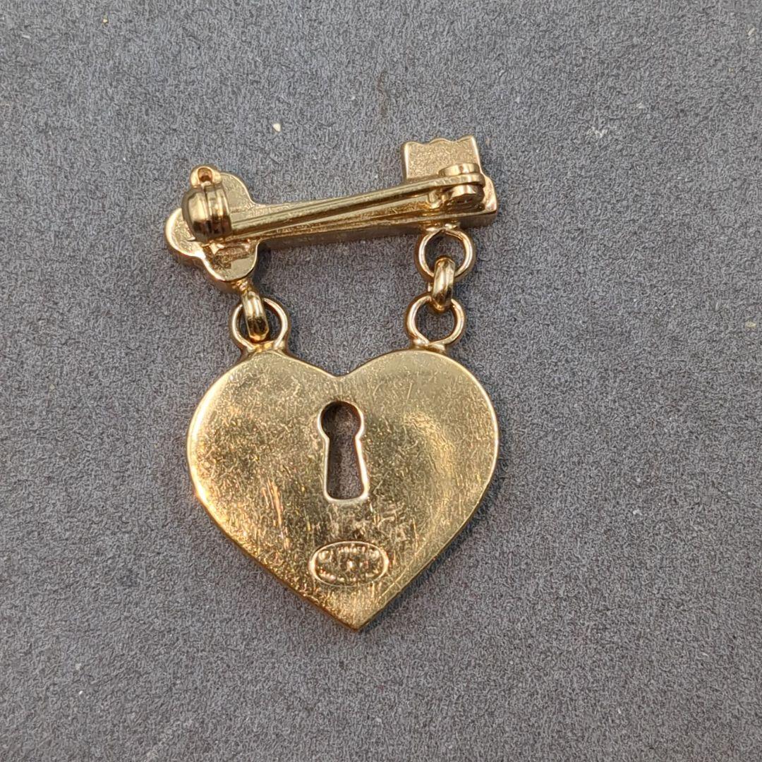 ★ CHANEL シャネル ブローチ ハートロック ココマーク 02P ゴールド
