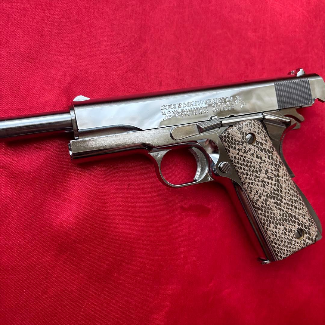 東京マルイ　コルトガバメント　ニッケルフィニッシュ　カスタムレザーグリップ訳あり