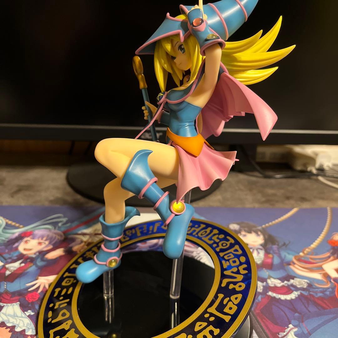 遊戯王 ブラックマジシャンガール フィギュア