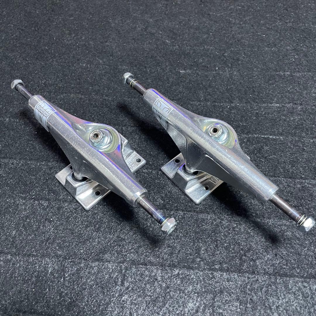venture ベンチャー　チタニウム　新品　未使用　5.8 スケボートラック