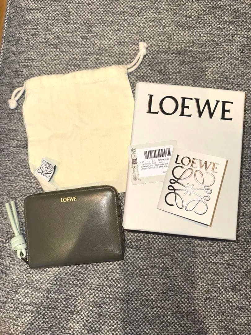 LOEWE ノットコンパクトジップウォレット 二つ折り財布 オリーブグリーン