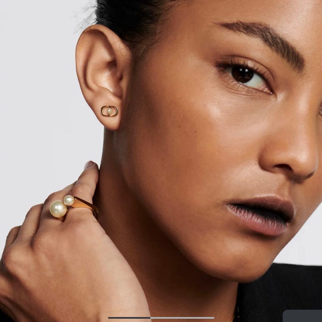 Dior Petit CD Jolie ミニ スタッドピアス