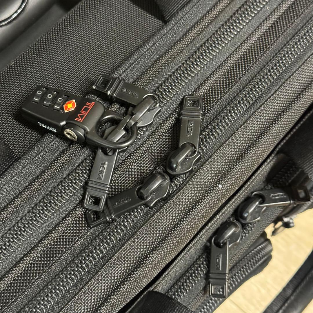 状態良好！TUMI 26127DH ブラック　ビジネストローリー　2輪