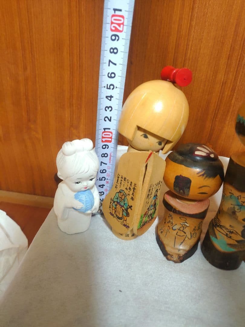 こけし達と白い人 陶器 置物 昭和レトロ