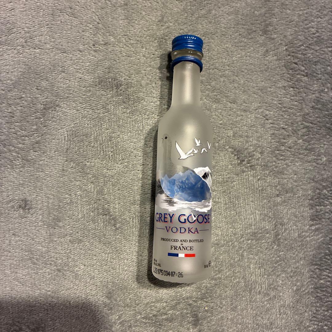 GREY  ウォッカ 50ml 空瓶