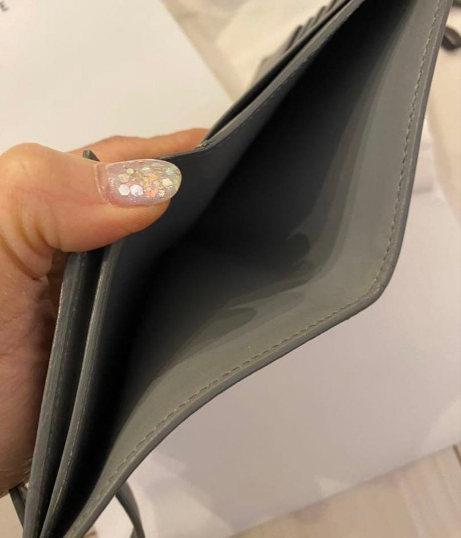 セリーヌグレー レザー 二つ折り財布