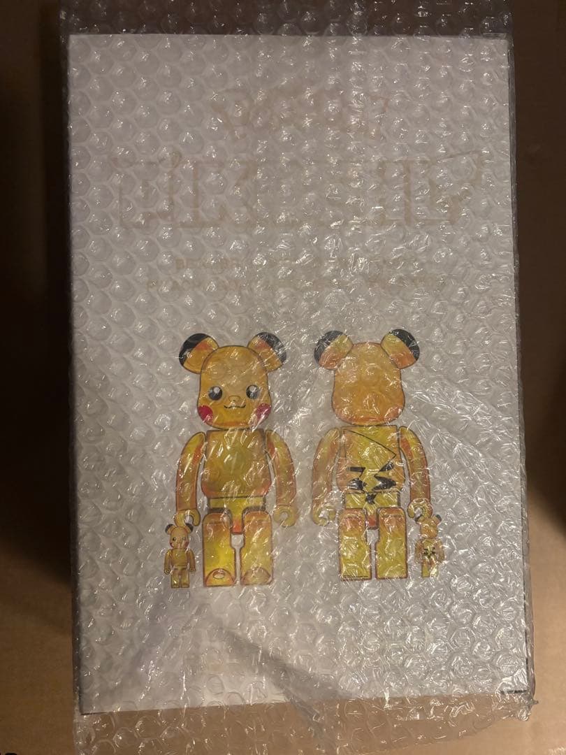 メディコムトイベアブリック100％ 400％ ピカチュウGOLD CHROME