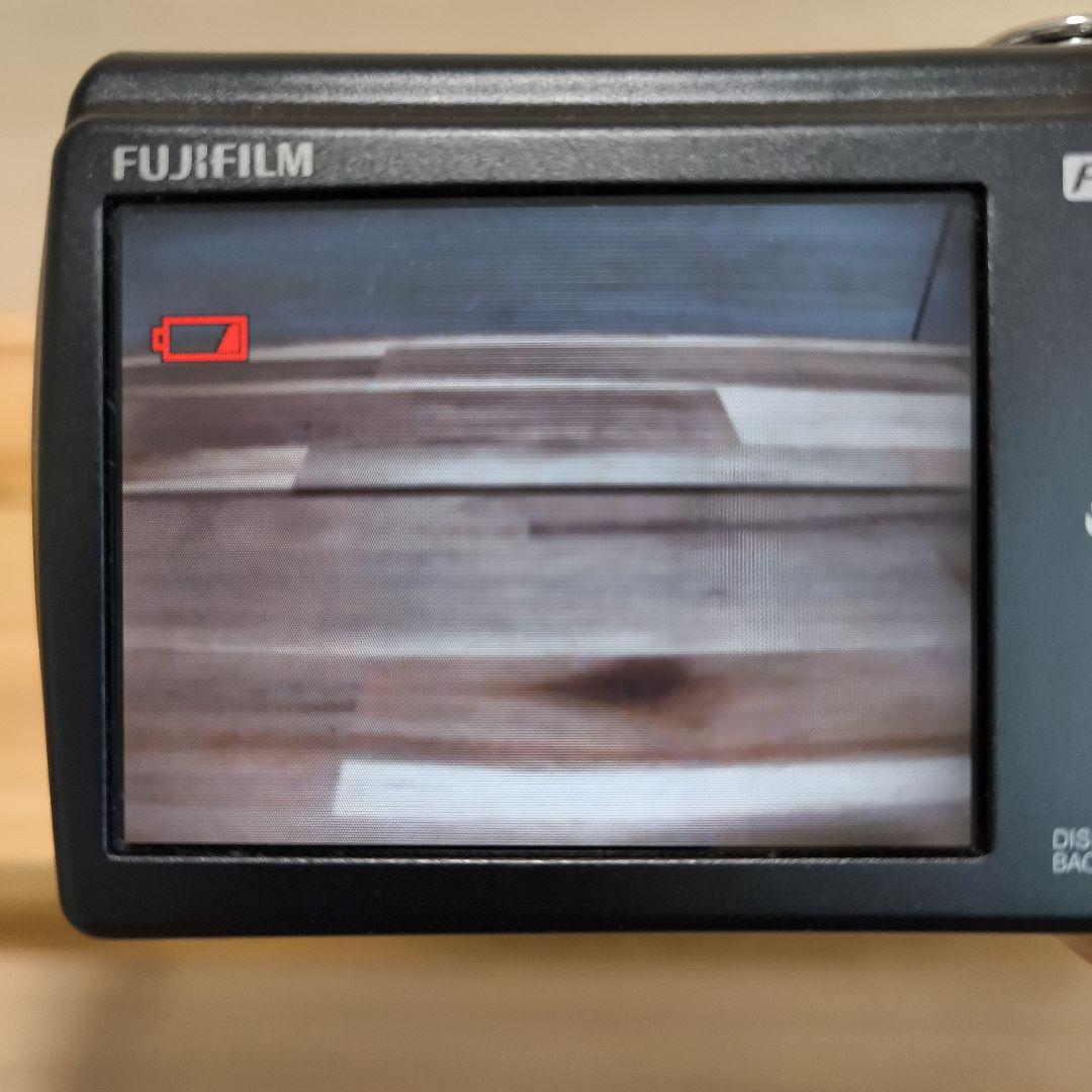 良品　FUJIFILM FINEPIX F100 fd コンパクトデジタルカメラ