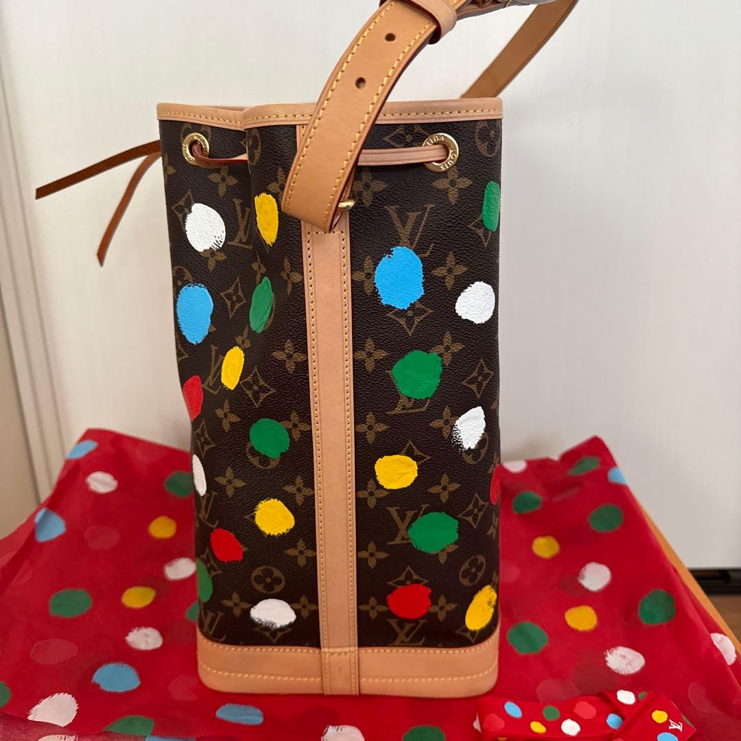 ルイヴィトン✖️草間彌生　ノエ　ショルダーバック