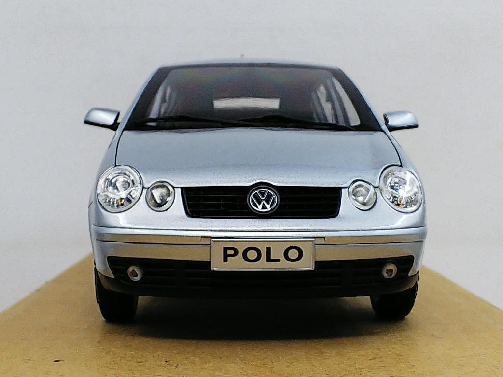 上海ディーラー特注品 ANSONアンソン製 1/18 フォルクスワーゲン・ポロ