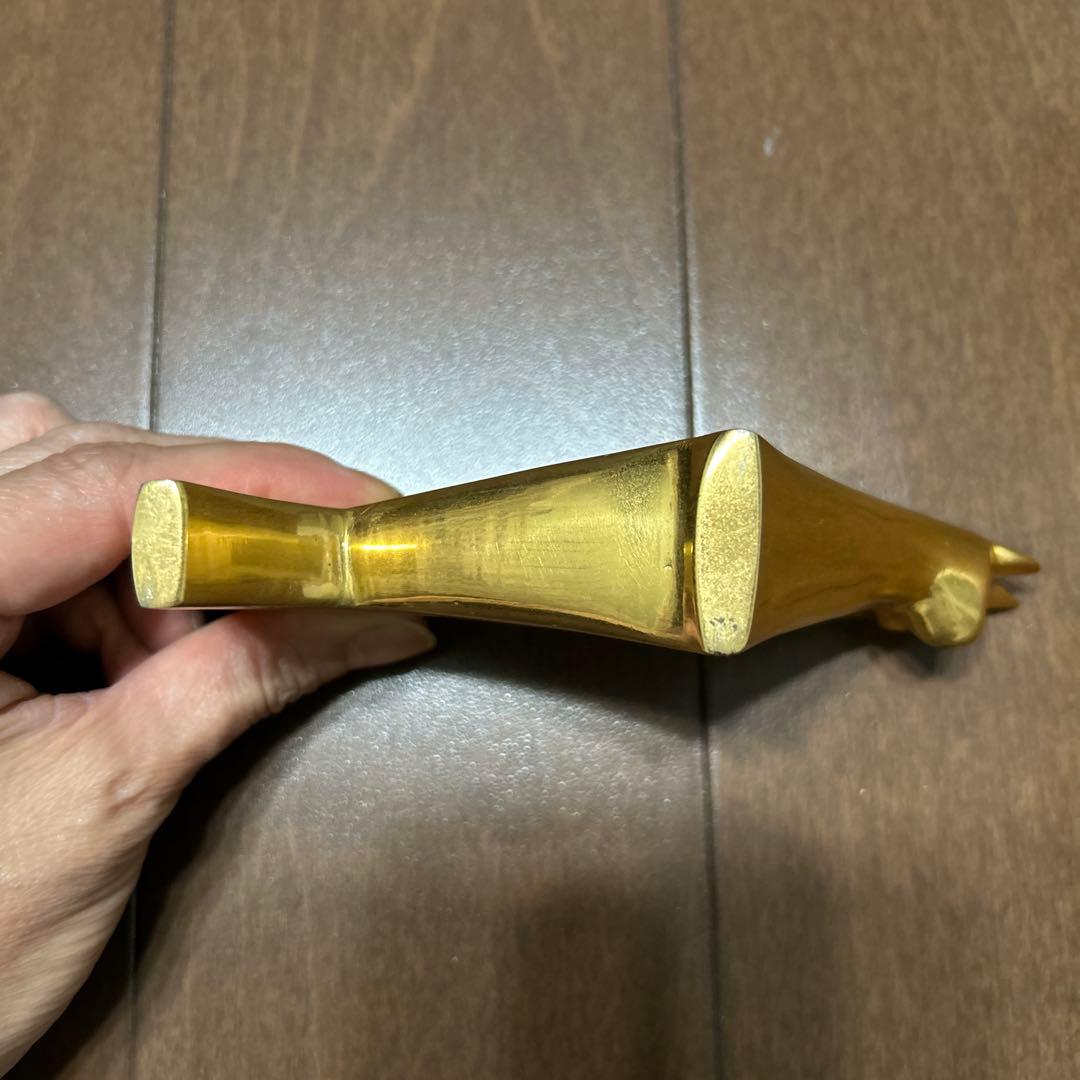 黄銅　牛　金色の置物 約14cm