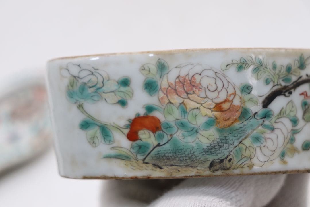 中国　清時代　粉彩花卉昆虫紋香燻　送料込み1213