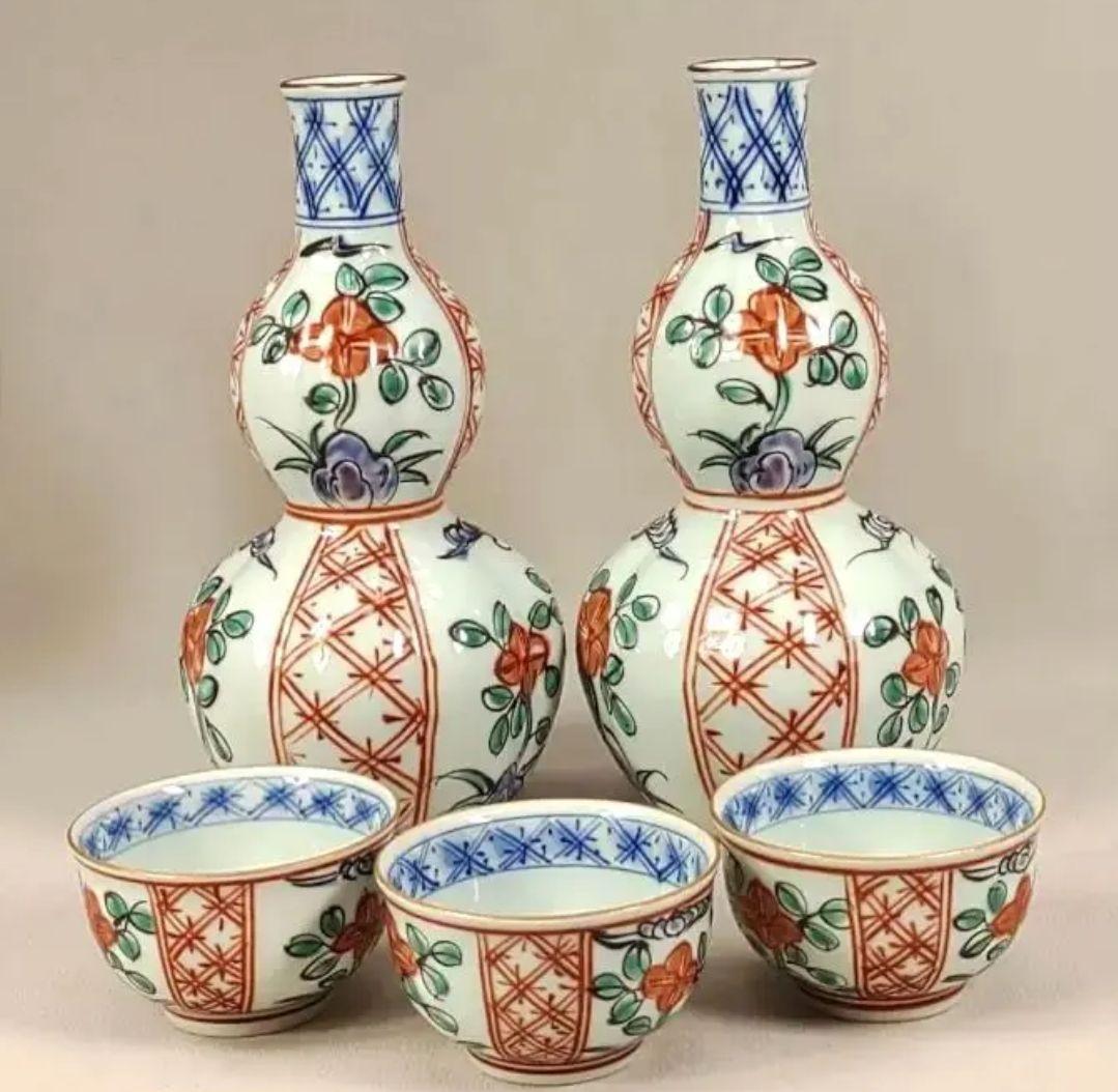 未使用　有田焼　華山萬右衛門窯　酒器　錦山茶花　瓢箪型　徳利　盃