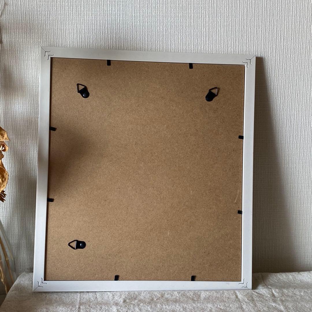 絵画 。壁掛け絵手描き【暖かい部屋には、花の香りが満ちあふれている】