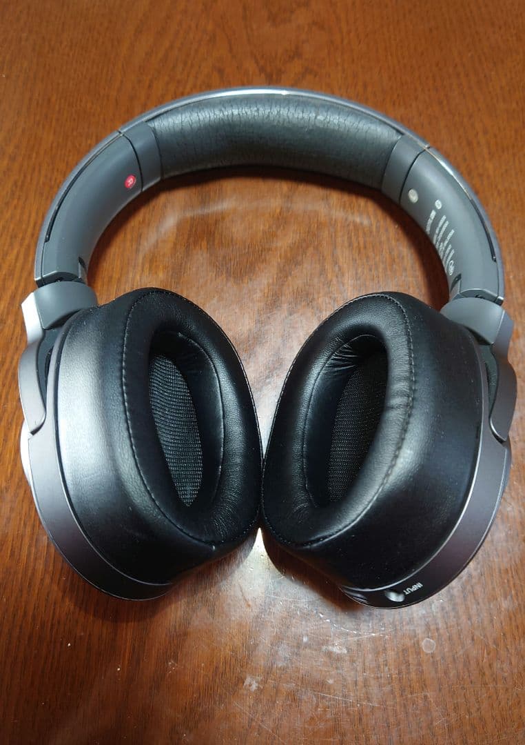 SONY　ワイヤレスヘッドホン　WH-H900N