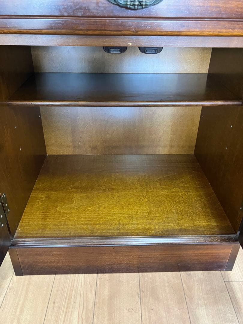 カリモク　コロニアル　チェスト　キャビネット