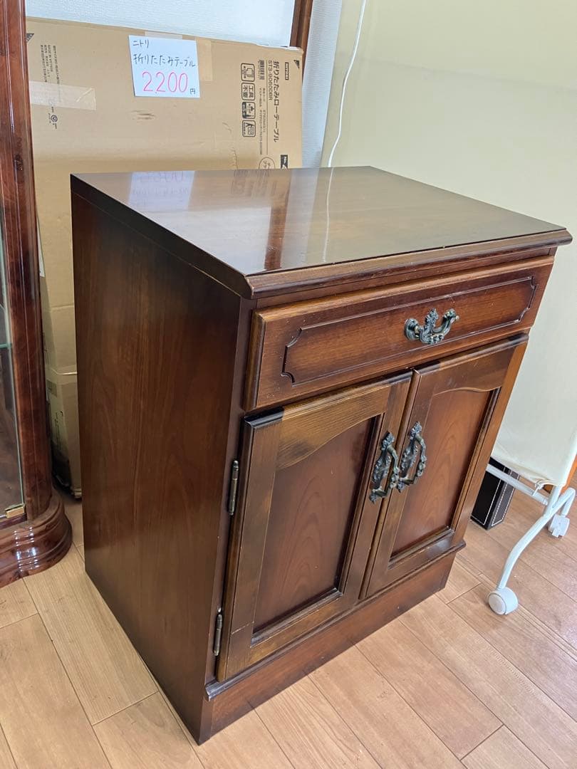 カリモク　コロニアル　チェスト　キャビネット