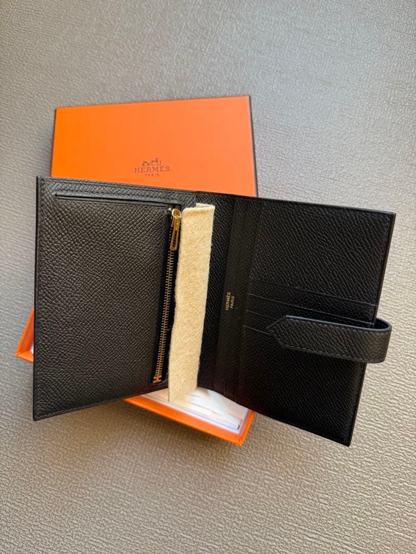 ひよこ屋ページ　エルメスベアンコンパクト