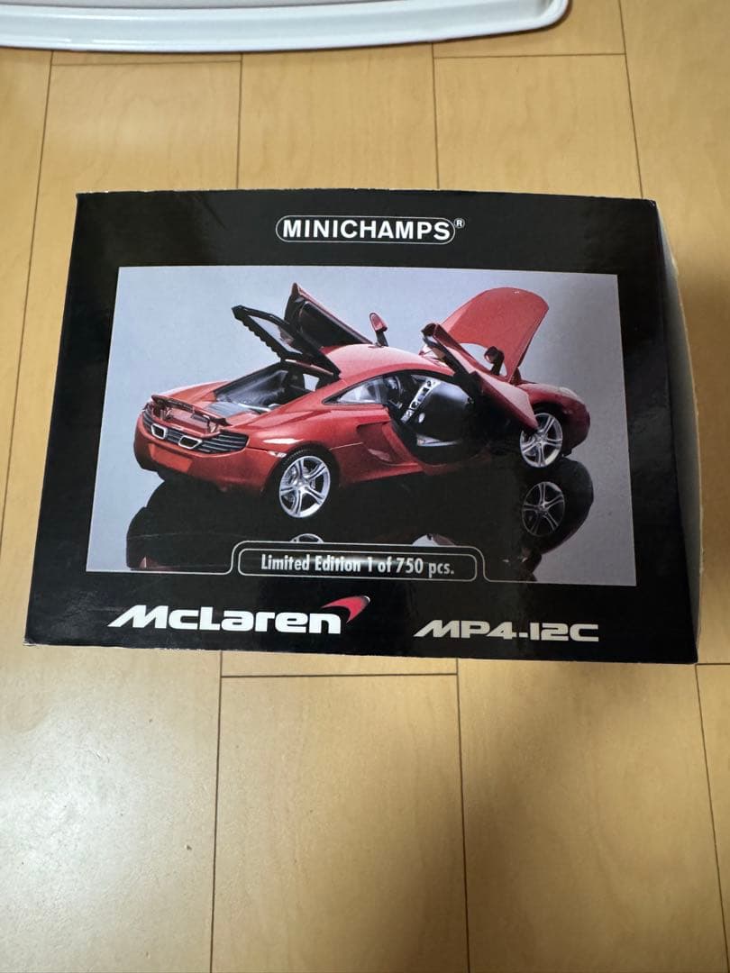 MINICHAMPS McLaren MP4-12C 1/18 限定750個