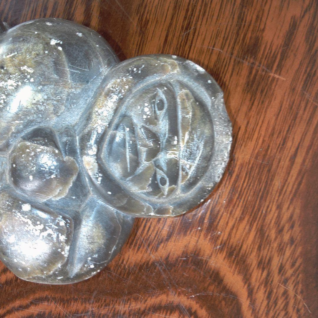 骨董５ イヌイット?黒色石製座仏像