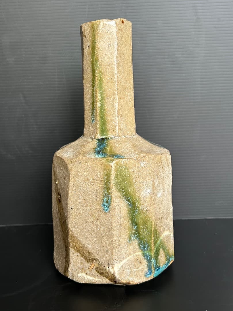 織部 砧花入れ　(加藤錦三 作)