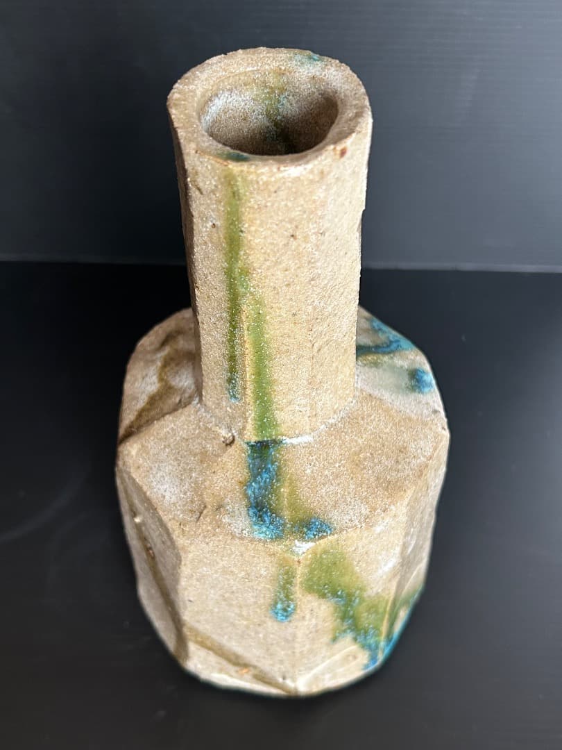 織部 砧花入れ　(加藤錦三 作)