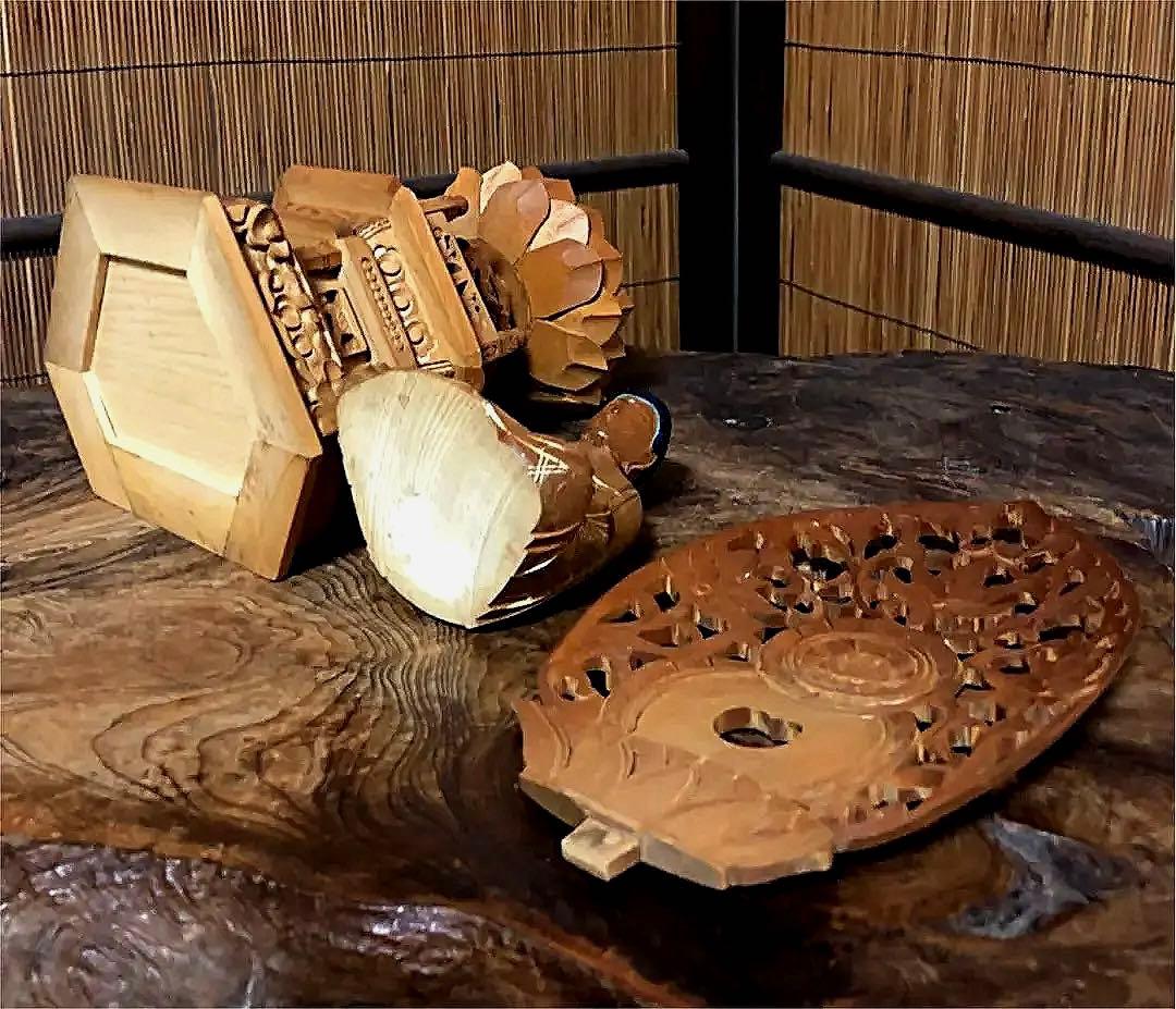 仏教美術 時代 木製 金彩 釈迦如来像 仏像