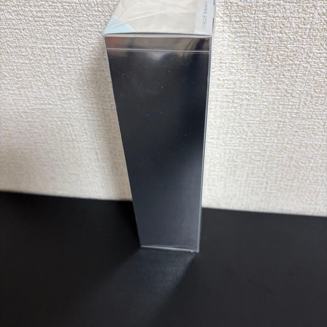 アンフィネスブライトニングコンセントレートミルク& M•A•Cリップグレイザー