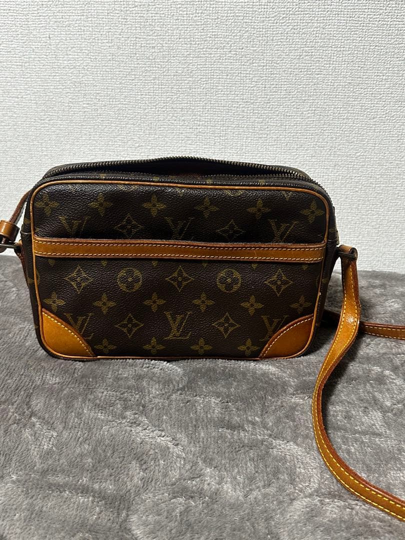 栞 ルイヴィトン トロカデロ27 モノグラム ショルダーバッグ