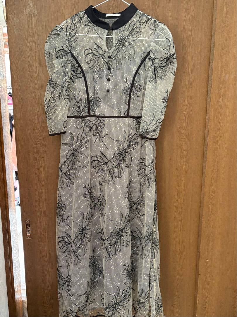 レジャ　ドレス