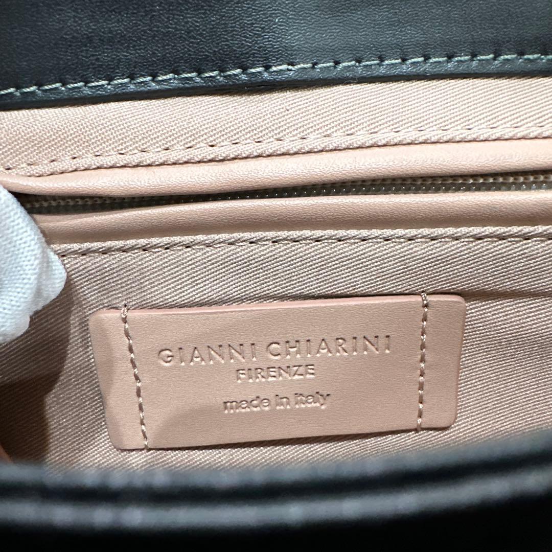 【美品】GIANNI CHIARINI ショルダーバッグ ブラック×ベージュ