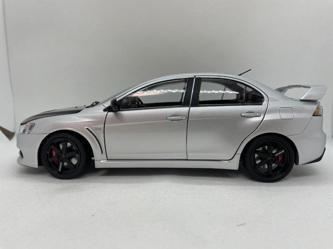 101-108 VIAT MODEL 1/18 三菱 ランサー エボリューション