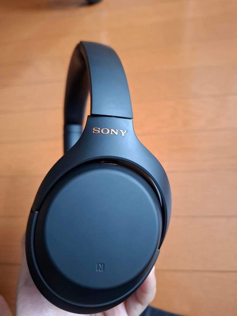 Sony WH-1000XM4（ブラック）ワイヤレスヘッドホン