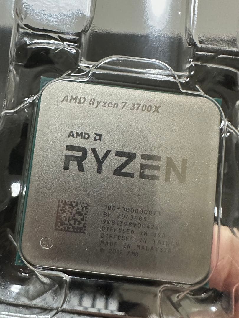 CPU Ryzen7 3700X